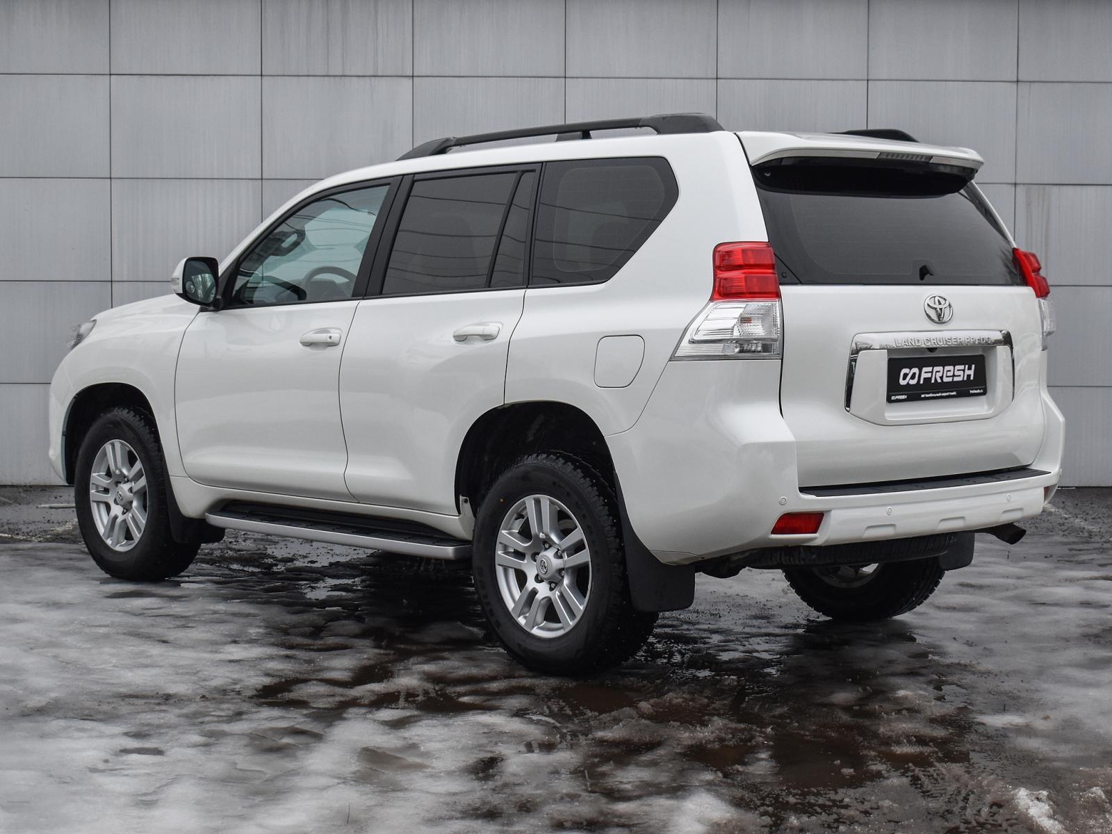 Toyota Land Cruiser 2011