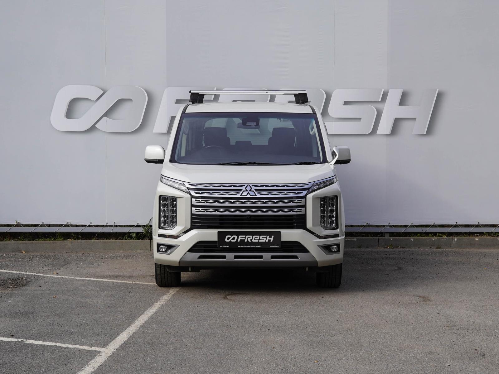 Peugeot Traveller 2021