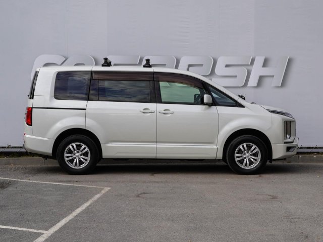 Mitsubishi Delica D:5 2019