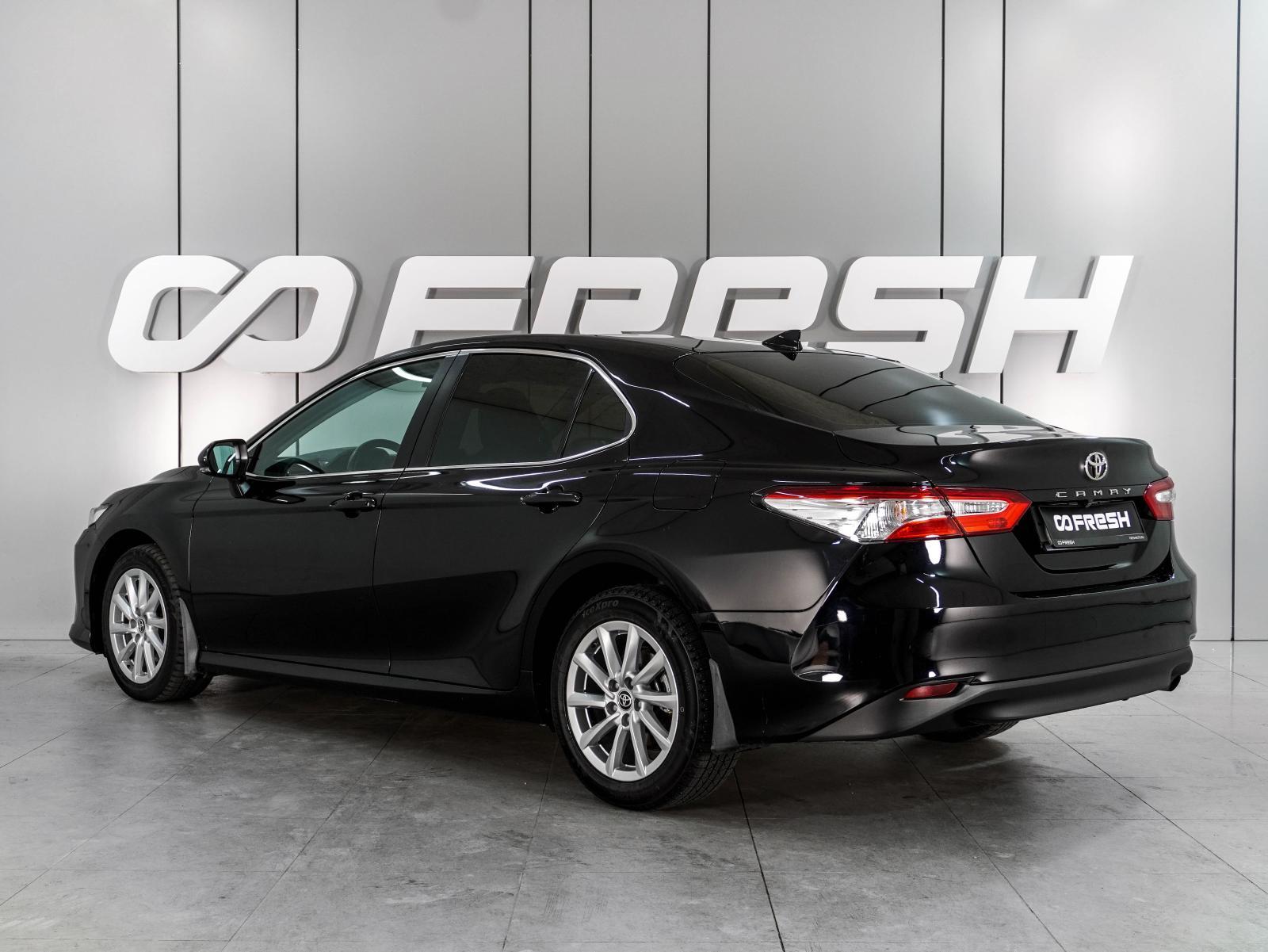 Toyota Camry 2019