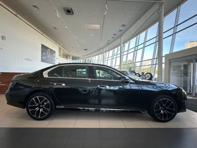 BMW 7 серии 2025