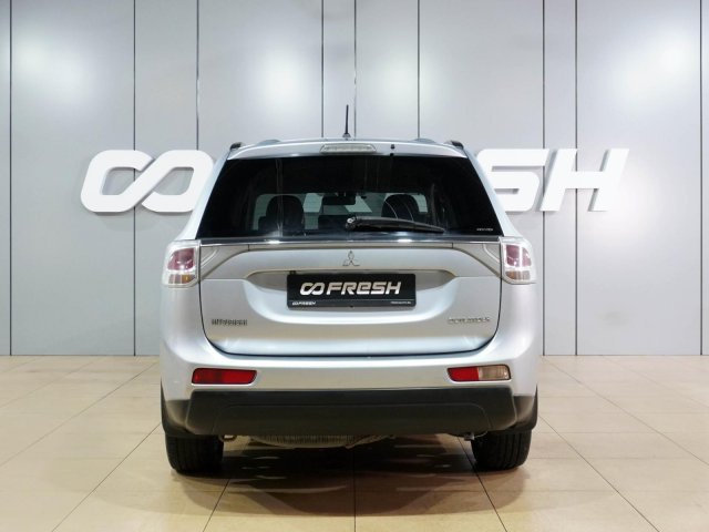 Mitsubishi Outlander 2012