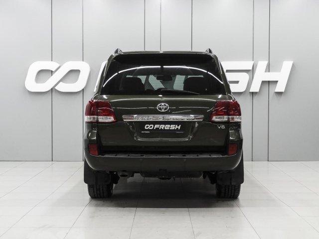 Toyota Land Cruiser 2011