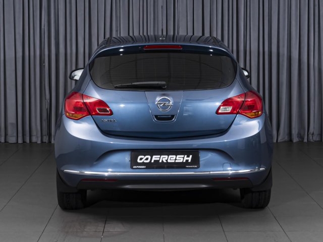 Opel Astra 2013