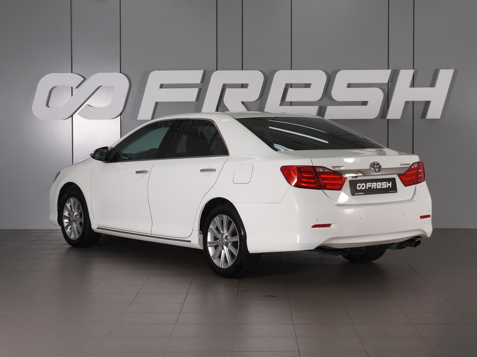 Toyota Camry 2014