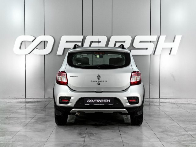 Renault Sandero 2015