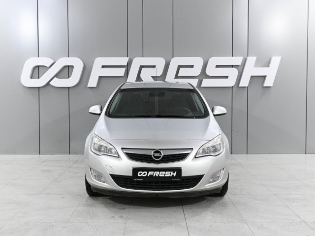 Opel Astra 2011