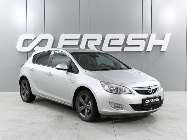 Opel Astra 2011