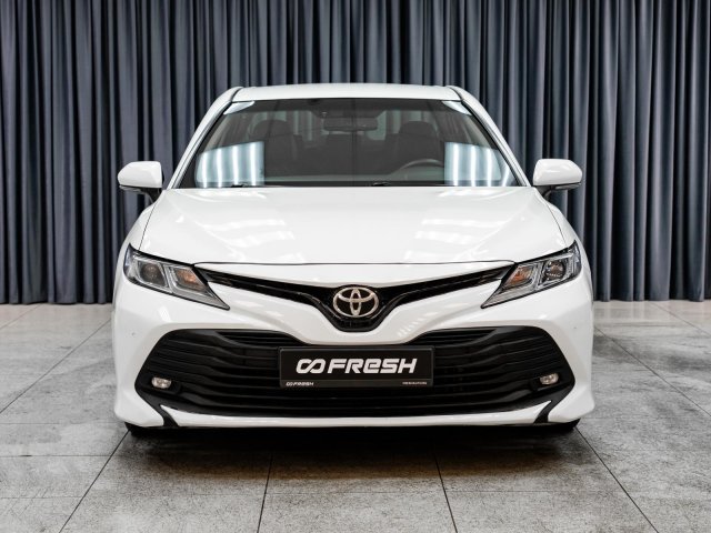 Toyota Camry 2019