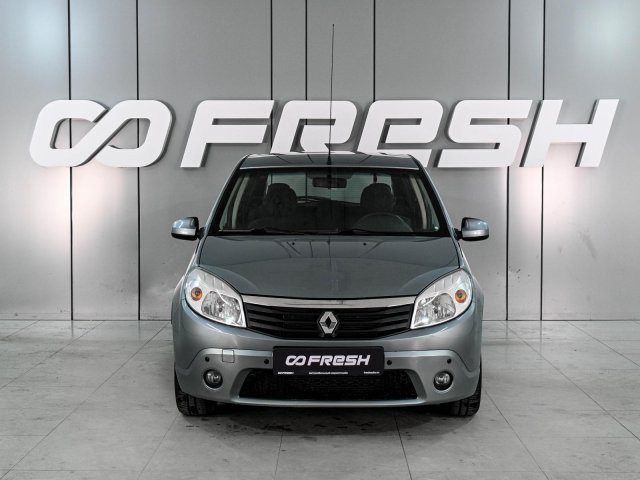 Renault Sandero 2011